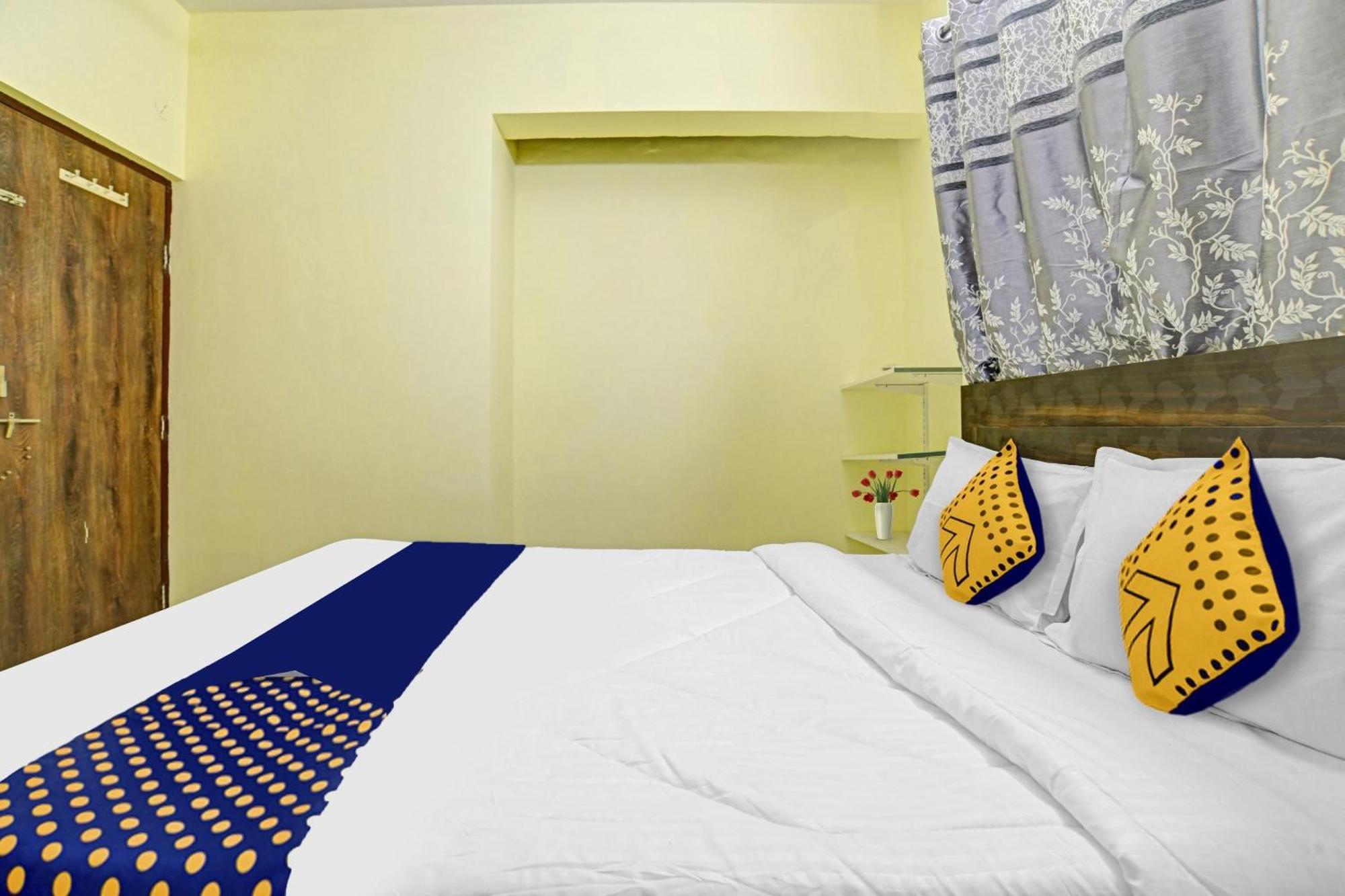 Hotel O Trinity Inn Koradi Exteriér fotografie